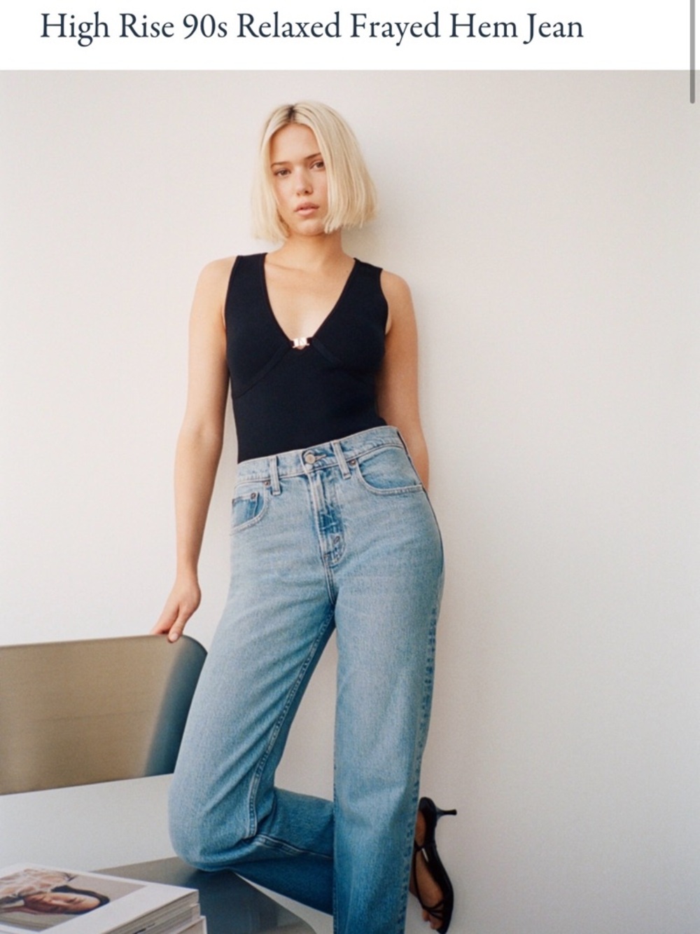 Abercrombie & Fitch 90’s Relaxed Jean High Rise - Medium Fray Hem